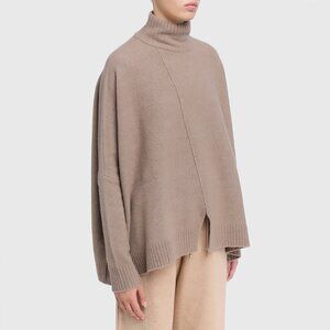 Max Mara Leisure "Sonaldo" Oversize Turtleneck in Taupe, size Medium